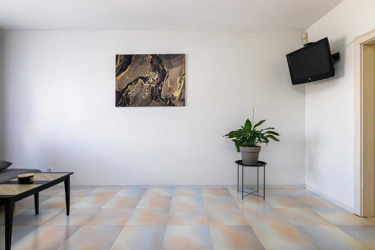 Apartment Naukova Street Lviv